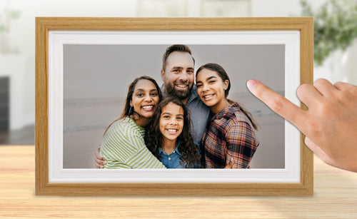 15.6-Inch Frameo Wi-Fi Digital Photo Frame with Wooden Frame & Touch Screen – QPIX PF1506WF